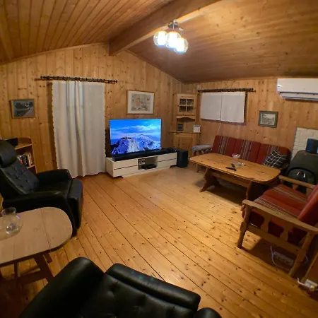Aleksander's Holyday In Lodge *